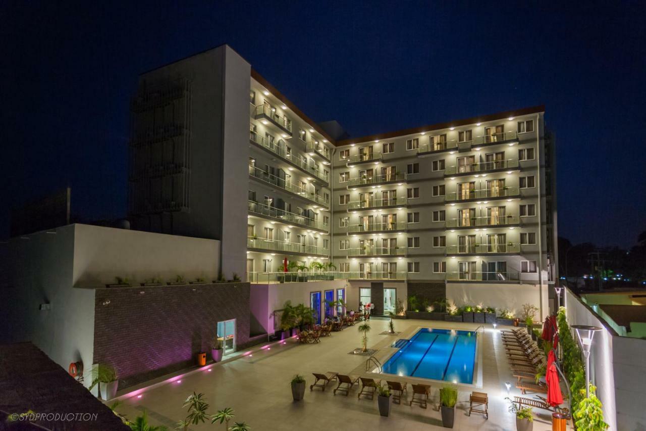 Millenium Suites Conakry Exterior photo